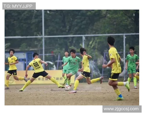 上海足球队的崛起与荣耀揭秘:探索他们背后的力量与激情 上海足球队的崛起与荣耀揭秘:探索他们背后的力量与激情