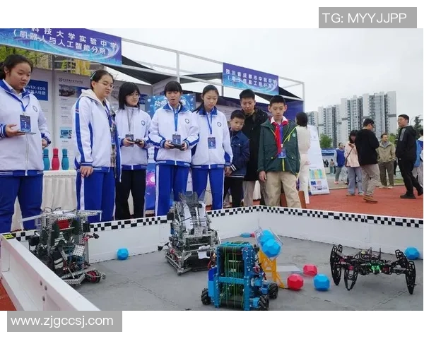 中国老足球明星齐聚重温辉煌岁月共话足球发展新篇章 中国老足球明星齐聚重温辉煌岁月共话足球发展新篇章