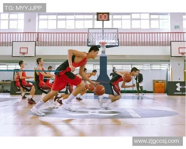 深圳篮球队耐力表现数据分析揭示运动员体能训练与比赛成绩的关系 深圳篮球队耐力表现数据分析揭示运动员体能训练与比赛成绩的关系